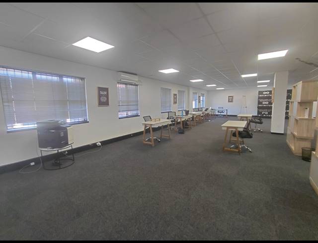 428M² OFFICE TO LET IN BRYANSTON